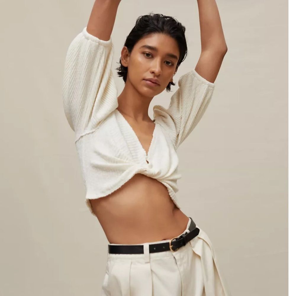 Urban Outfitters White Ribbed Top small